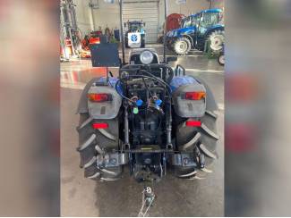 smalspoortractoren New Holland T4.75V EXPORT ONLY