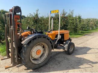 smalspoortractoren Renault R60