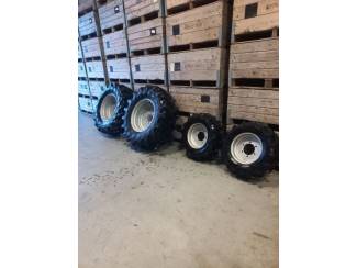 Set banden/ velgen New Holland