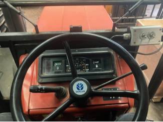 smalspoortractoren new holland 82-86