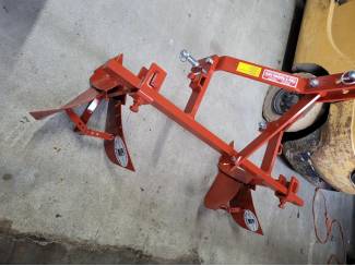 mechanische onkruidbestrijding Aanaarder / aanaardploeg  aldo biagioli  as5/2-3p