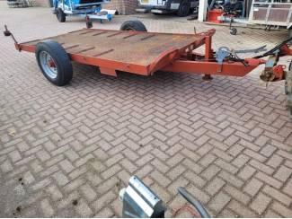 smalspoortractoren Francini oprijwagen