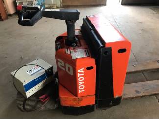 Elektrische pompwagen met lader Toyota