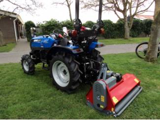 pluktreintractoren AKTIE Nieuwe Solis trekkers 20 + 26 met gratis klepelmaaier