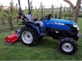 pluktreintractoren AKTIE Nieuwe Solis trekkers 20 + 26 met gratis klepelmaaier