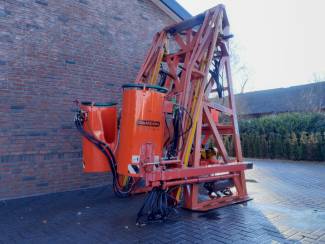 hoogwerkers en plukkoppers Snoeihoogwerker