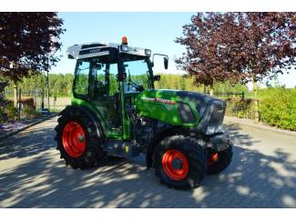 smalspoortractoren Fendt 210 VA Vario S3 Smalspoor/Fruitteelttractor
