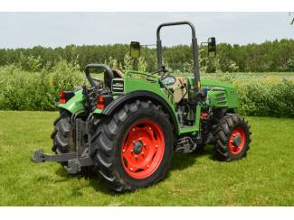 smalspoortractoren Fendt 207 V 4-WD Beugelversie