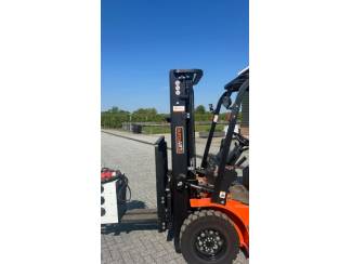 heftrucks stapelaars palletwagens Te koop: Elektrische Heftruck 2.5 Ton Li-Ion ? Bouwjaar 2022