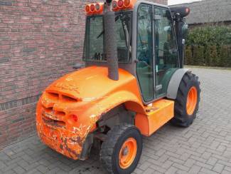 heftrucks stapelaars palletwagens Ausa Ruwterreinheftruck 2.5 Ton