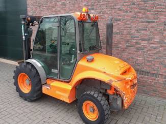 heftrucks stapelaars palletwagens Ausa Ruwterreinheftruck 2.5 Ton