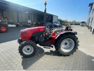 smalspoortractoren Mc Cormick X2.055 smalspoor tractor
