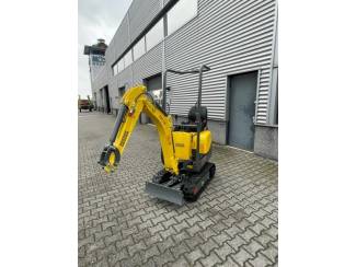 Rooimachine Wacker Neuson 803 minigraver met snelwissel en 3 bakken