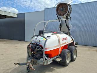 spuitmachines en toebehoren Induma Turbo Twister boomgaardspuit 1500L