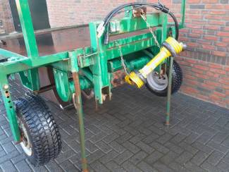 Appelbomen Plantmachine 30cm Sleuf met Spitschroef
