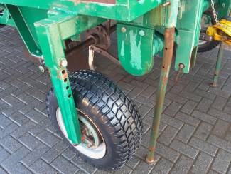 Appelbomen Plantmachine 30cm Sleuf met Spitschroef