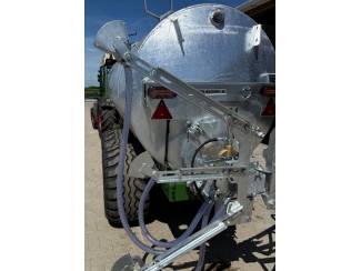 dienstverlening Perenbladvlooien bestrijding met watertank