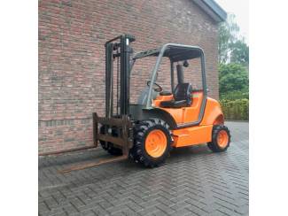 heftrucks stapelaars palletwagens Lichte 4WD Terreinheftruck