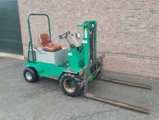 heftrucks stapelaars palletwagens Lichte Diesel Terreinheftruck