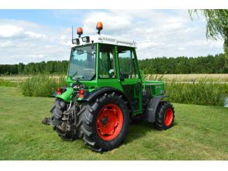 smalspoortractoren Fendt 250 V 4-WD