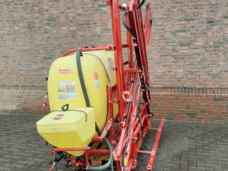 spuitmachines en toebehoren Compacte Veldspuit met Spoelbak & Fustreiniger