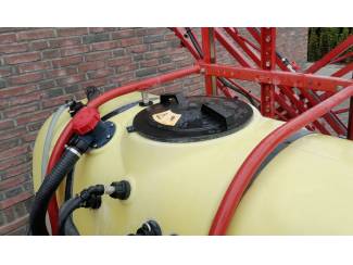 spuitmachines en toebehoren Compacte Veldspuit met Spoelbak & Fustreiniger