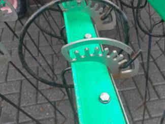 mechanische onkruidbestrijding Aangedreven Strooier met Opbouwstrooier