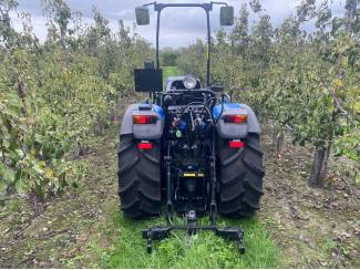 smalspoortractoren New Holland T4.75V EXPORT ONLY