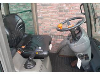 heftrucks stapelaars palletwagens Wendbare 2WD Terreinheftruck