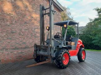 Lichte Diesel Terreinheftruck