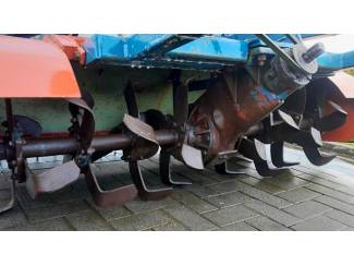 mechanische onkruidbestrijding Egalisatiefrees met Schudeg