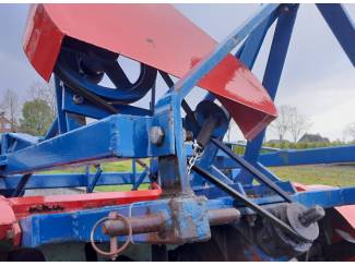 mechanische onkruidbestrijding Egalisatiefrees met Schudeg